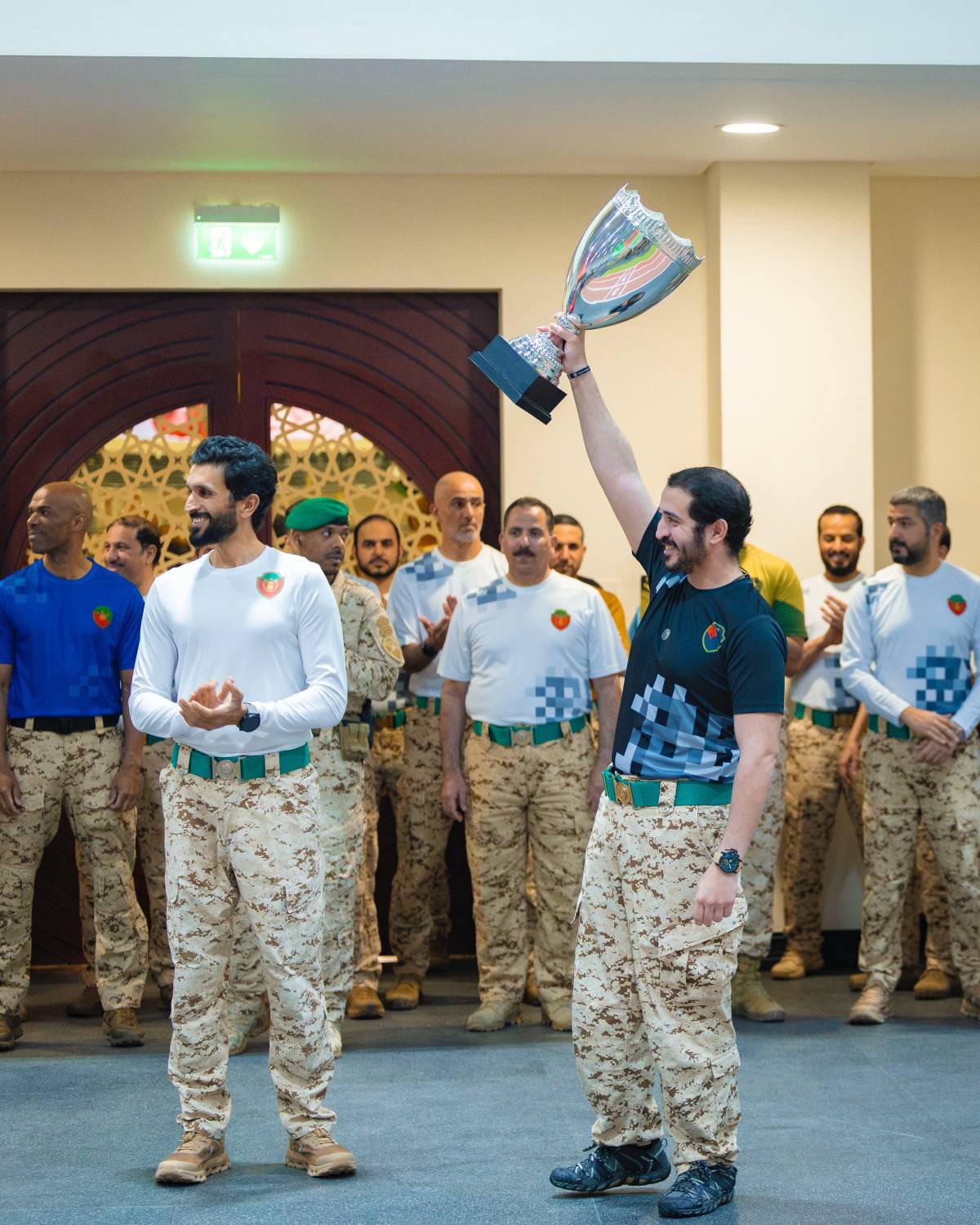 ناصر بن حمد يشهد الحفل الختامي لمنافسات المسابقات الرياضية الرمضانية للحرس الملكي