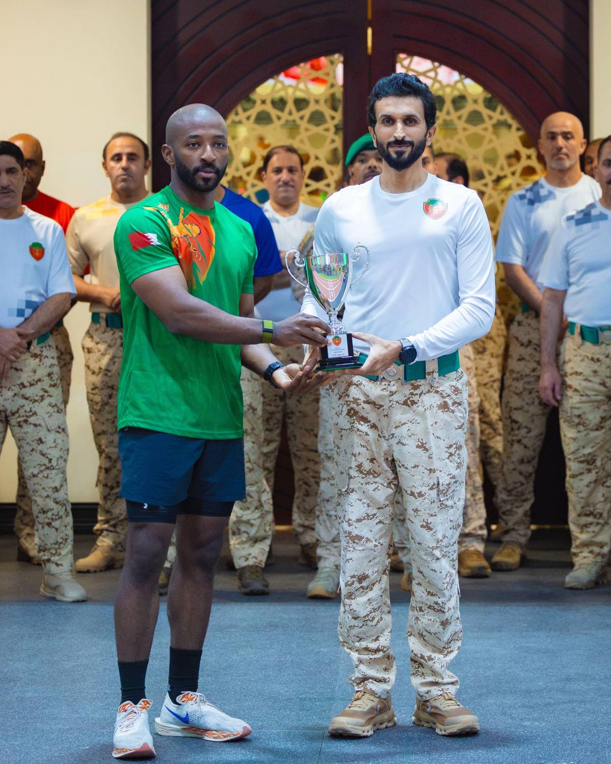 ناصر بن حمد يشهد الحفل الختامي لمنافسات المسابقات الرياضية الرمضانية للحرس الملكي