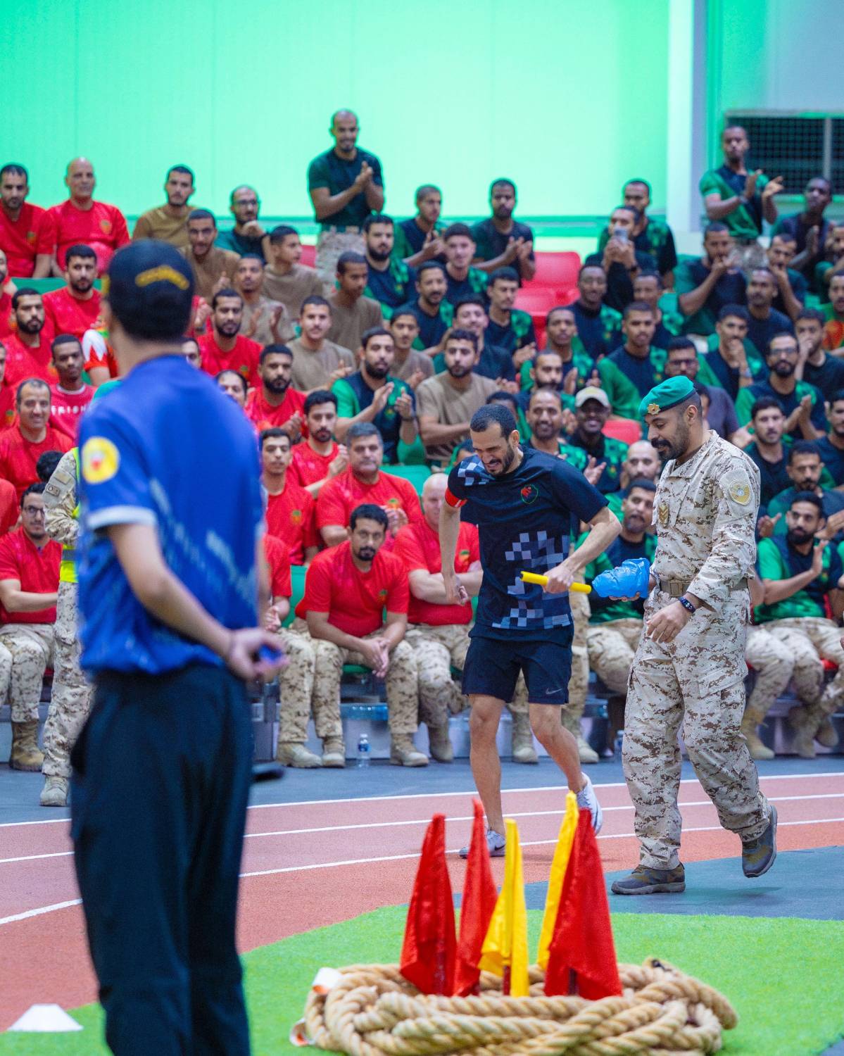 ناصر بن حمد يشهد الحفل الختامي لمنافسات المسابقات الرياضية الرمضانية للحرس الملكي