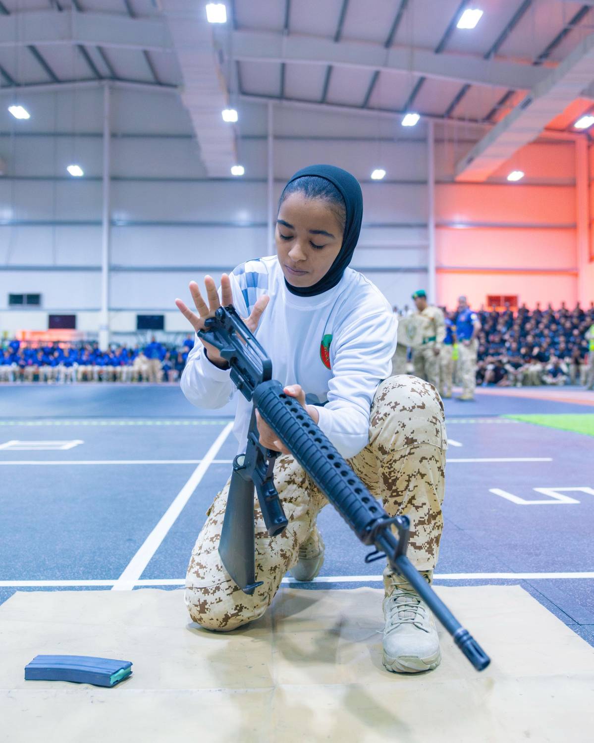 ناصر بن حمد يشهد الحفل الختامي لمنافسات المسابقات الرياضية الرمضانية للحرس الملكي