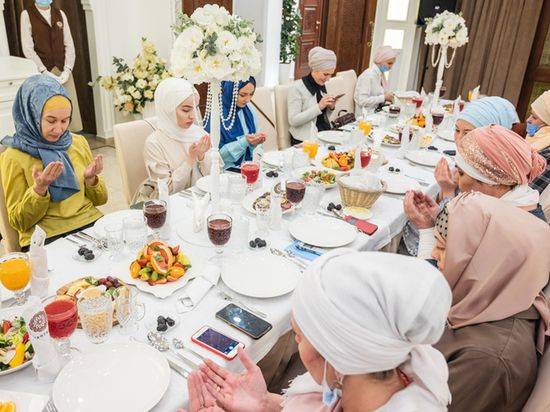 مريم تسرد يوميات عائلتها الروسية خلال رمضان في البحرين