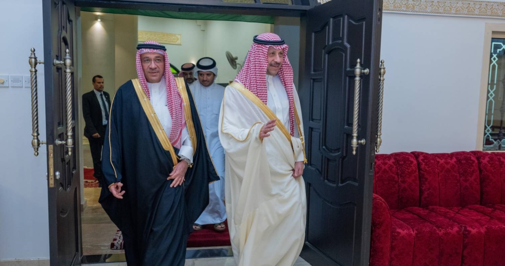 سفير خادم الحرمين الشريفين يزور مجلس الخاجة