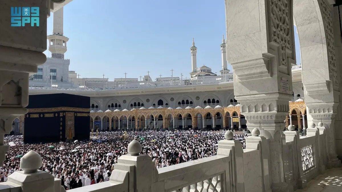 السعودية تعلن نجاح خطتها التشغيلية في ليلة 27 من شهر رمضان بالحرمين الشريفين