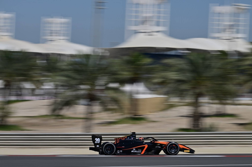 حلبة البحرين تختتم اليوم التجارب الرسمية لبطولتي الفورمولا 2 و3 لموسم 202