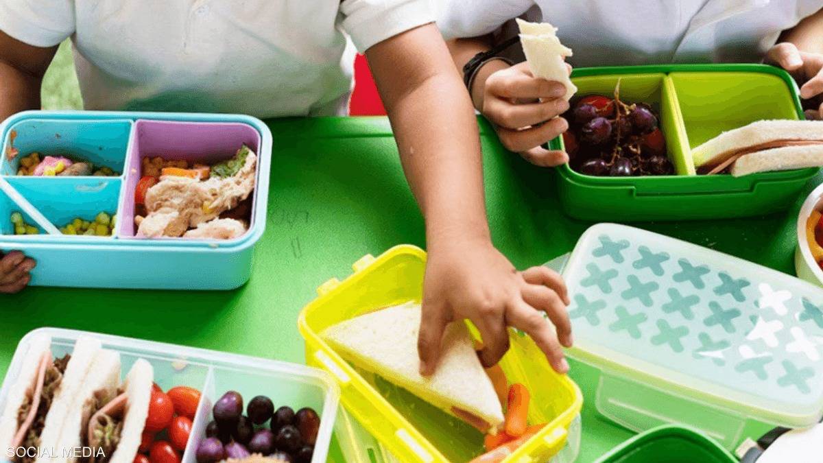 المكسيك تحظر الوجبات السريعة بالمدارس