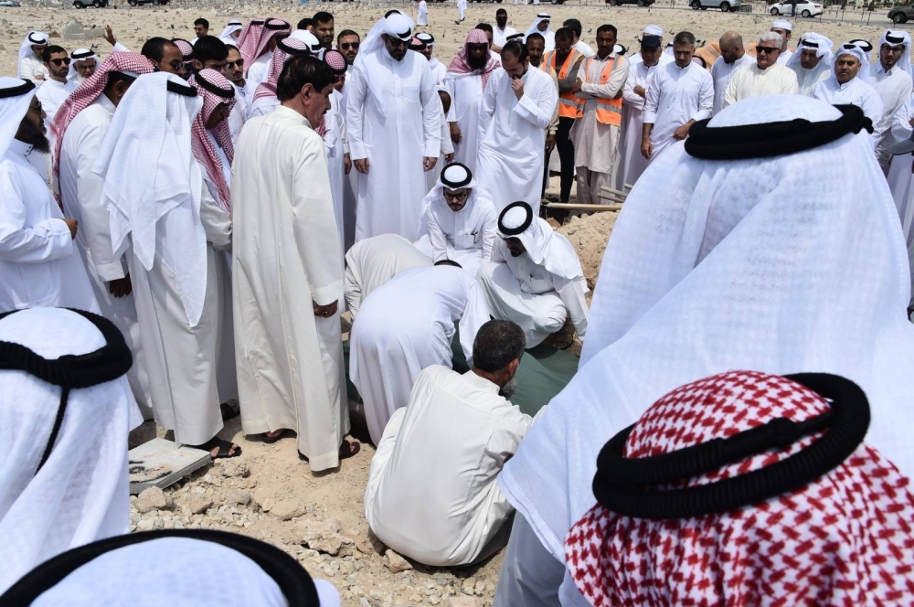 جموع غفيرة تشيّع المربية الفاضلة الأستاذة أمينة عبدالرحيم محمود