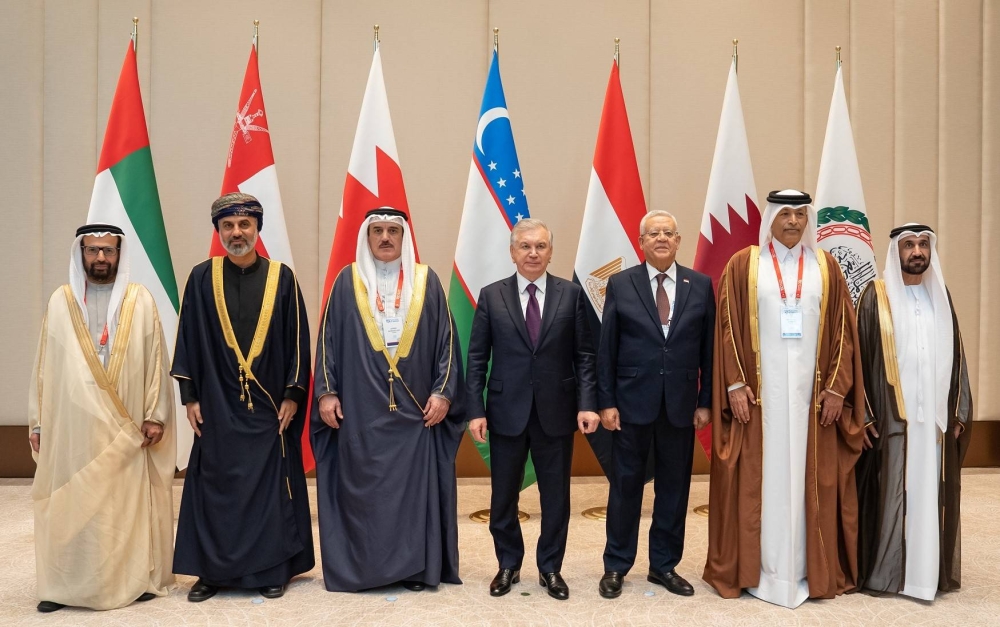 رئيس أوزبكستان يستقبل رئيس النواب ورؤساء المجالس التشريعية الخليجية