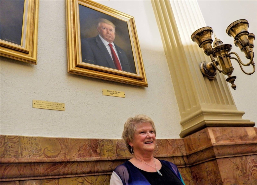 ترمب يتهم "فنانة الرؤساء" بتشويه صورته ويأمر بإزالتها من الكابيتول