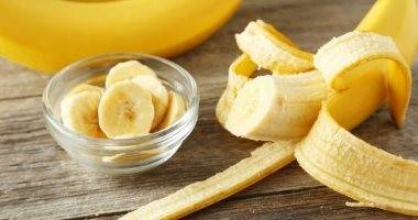 قشر الموز.. سر طبيعي لجمال بشرتك ونعومتها
