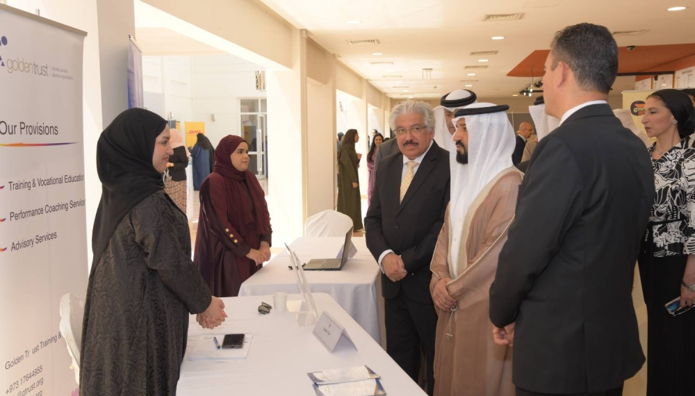 وكيل وزارة العمل يفتتح معرض ومنتدى المهن السنوي في الجامعة الملكية للبنات