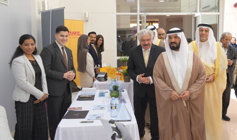 وكيل وزارة العمل يفتتح معرض ومنتدى المهن السنوي في الجامعة الملكية للبنات