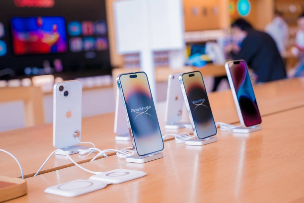 &laquo;أبل&raquo; تستأجر طائرات شحن لنقل 1.5 مليون &laquo;آيفون&raquo; من الهند إلى الولايات المتحدة