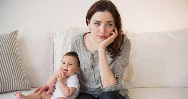 الطريقة الصحيحة للتعامل مع اكتئاب النفاس.. تعرفي عليها