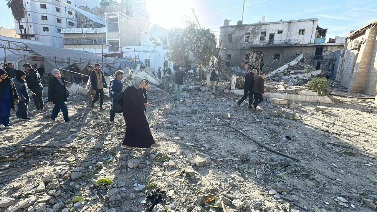 بالصور.. مستشفى المعمداني بغزة هدف للقصف الإسرائيلي