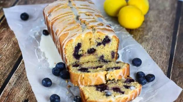 طريقة عمل كيك الليمون بالبلوبيري.. مزيج منعش ولذيذ بمكونات بسيطة
