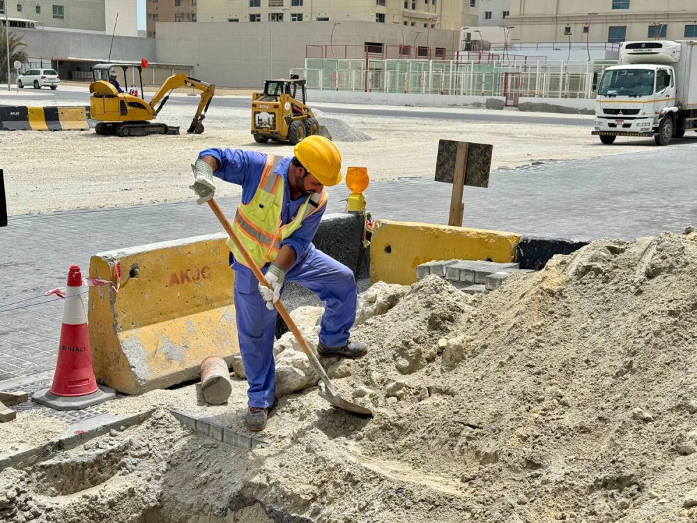&laquo;الأشغال&raquo;: 90% نسبة الإنجاز بأعمال المرحلة الثانية من مشروع إنشاء شبكة الصرف الصحي بمجمع 228 في البسيتين