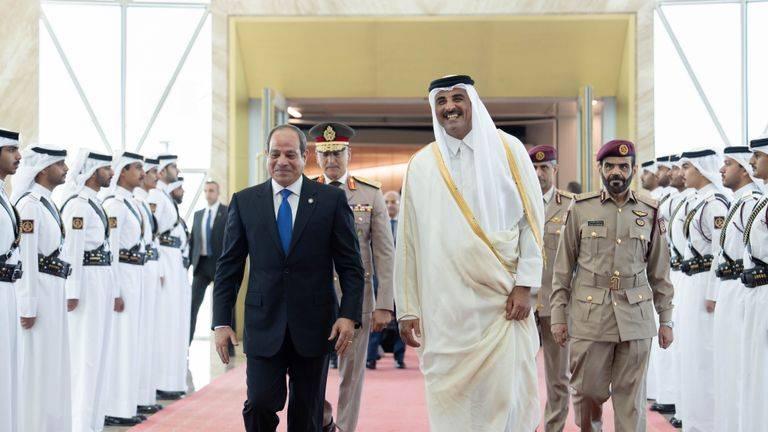 السيسي يوقع اتفاقيات استثمارية مع قطر بقيمة 7 مليار و500 مليون دولار