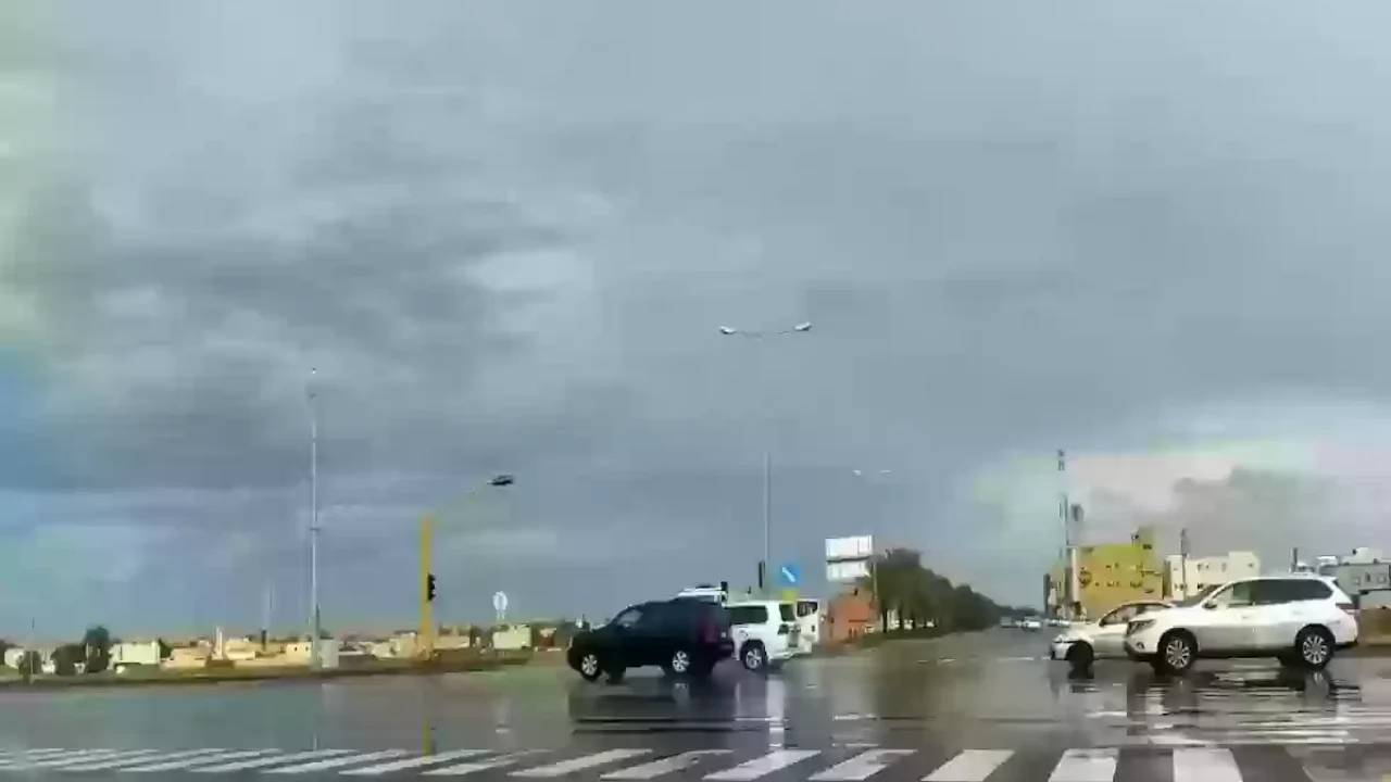 &laquo;الوطني للأرصاد&raquo; يطلق تحذيرات من تقلبات جوية تضرب مناطق واسعة بالمملكة