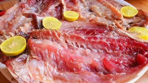 استعدادات شم النسيم.. طريقة تحضير الفسيخ في المنزل بالسمك البوري