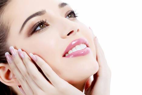 جربيها الآن.. منتجات لبشرة صحية وشعر لامع