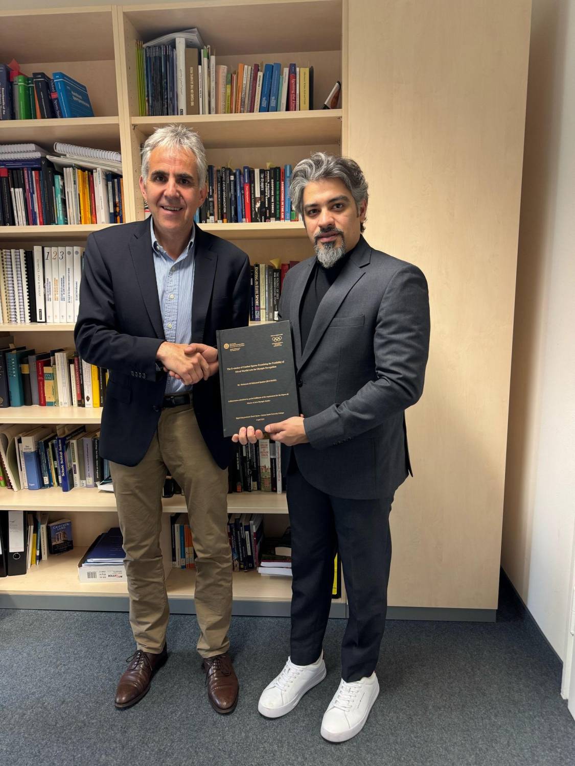 رئيس اتحاد MMA ينال درجة الماجستير في الدراسات الأولمبية