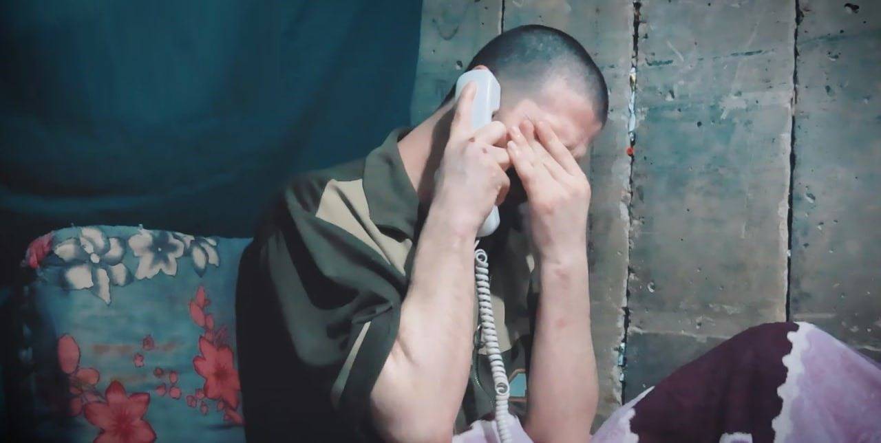 القسام تبث تسجيلا مصورا لمحتجز إسرائيلي يتوسل للإفراج عنه