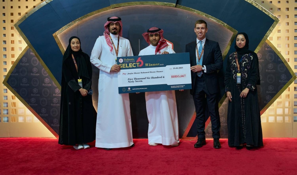 نجاح مميز وتفاعل جماهيري واسع مع مسابقة &ldquo;Select 6&rdquo; بنادي راشد للفروسية وسباق الخيل