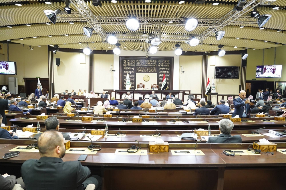 الصالح والعشيري يستعرضان دور البحرين في العلاقات الخارجية وحقوق الإنسان