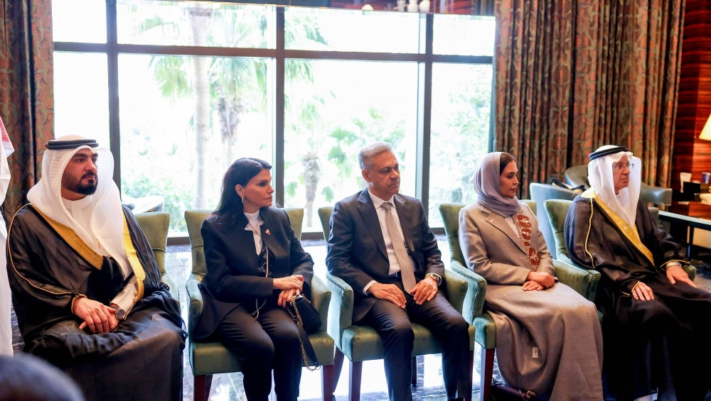 رئيس قرغيزستان يستقبل رئيس مجلس الشورى ويشيد بالعلاقات المتنامية بين البلدين الشقيقين