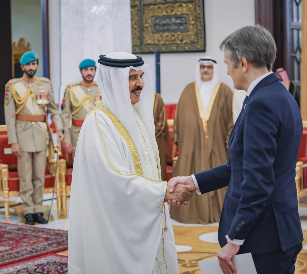 الملك يتسلم أوراق اعتماد 19 سفيراً جديداً لدى المملكة