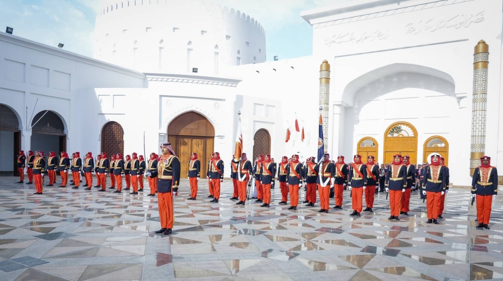 الملك يتسلم أوراق اعتماد 19 سفيراً جديداً لدى المملكة