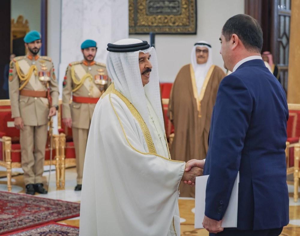 الملك يتسلم أوراق اعتماد 19 سفيراً جديداً لدى المملكة