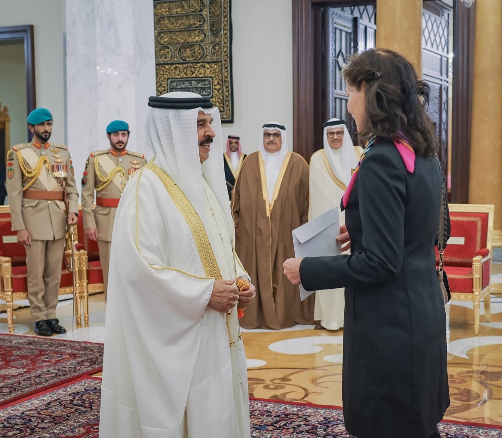 الملك يتسلم أوراق اعتماد 19 سفيراً جديداً لدى المملكة