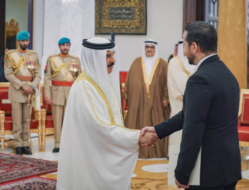 الملك يتسلم أوراق اعتماد 19 سفيراً جديداً لدى المملكة