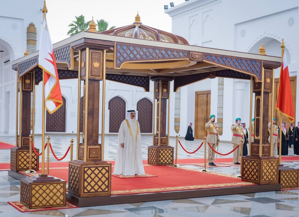 الملك يتسلم أوراق اعتماد 19 سفيراً جديداً لدى المملكة