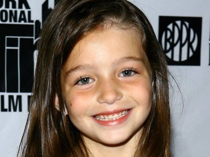 وفاة الممثلة الأمريكية صوفي نيوايد عن عمر 24 عاما