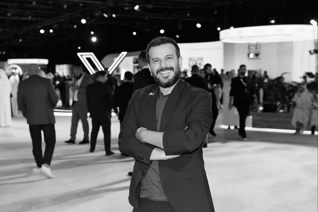 وفاة الإعلامي السوري صبحي عطري عن عمر ناهز 48 عاماً