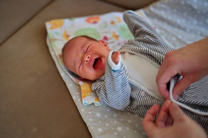 تجنبي هذه الأطعمة لحماية طفلك الرضيع من المغص والحساسية