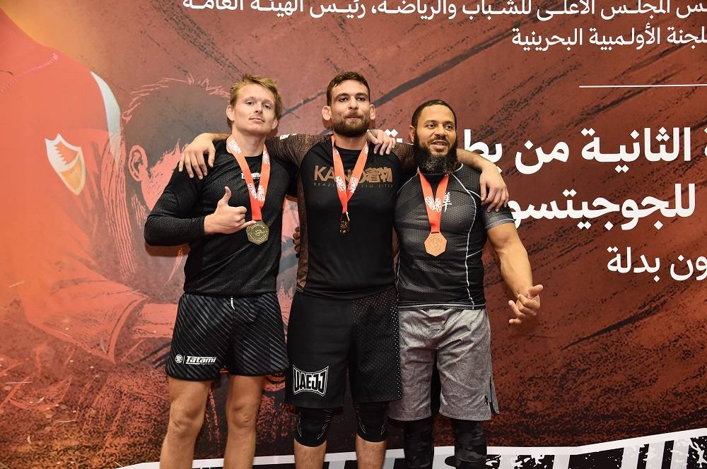 سلمان بن محمد يشهد منافسات بطولة البحرين الثانية للجوجيتسو ويتوّج الفائزين