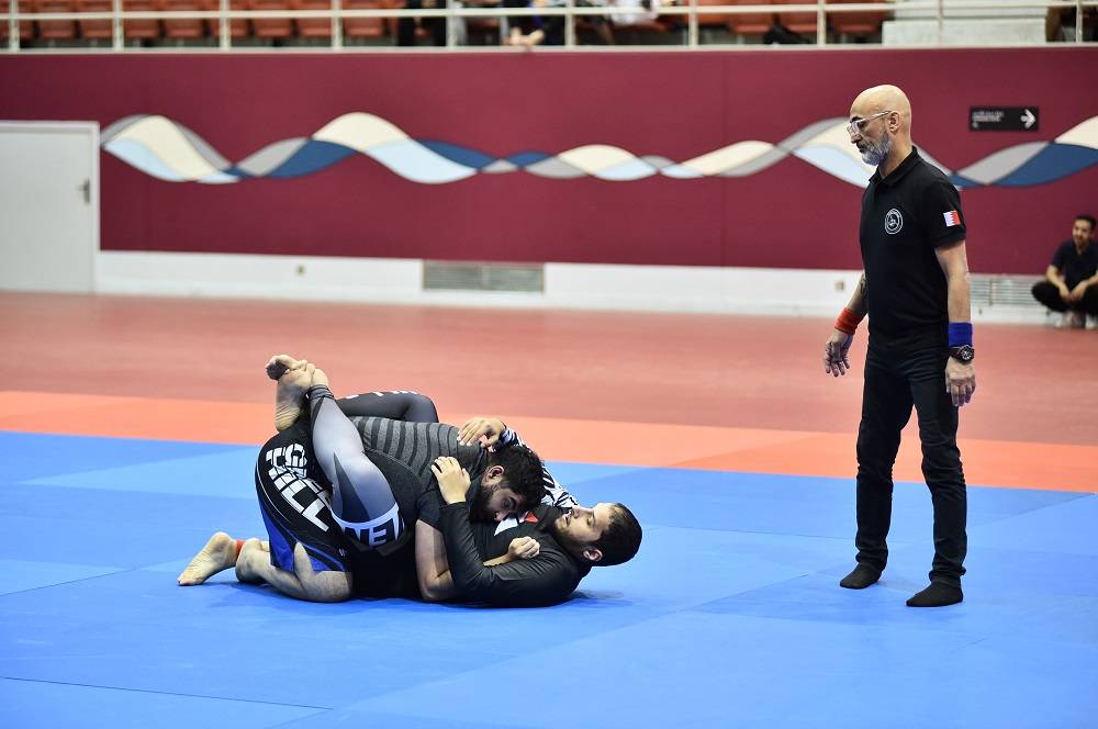 سلمان بن محمد يشهد منافسات بطولة البحرين الثانية للجوجيتسو ويتوّج الفائزين