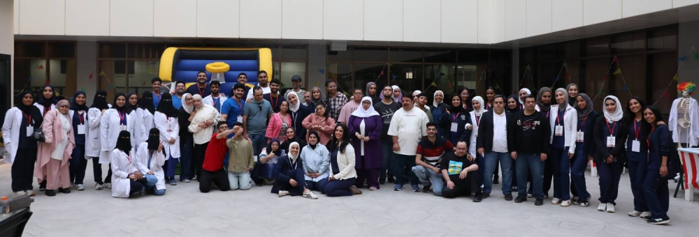 طلبة الطب بجامعة الخليج العربي ينظمون كرنفالاً ترفيهياً تعليمياً يستهدف أطفال متلازمة داون
