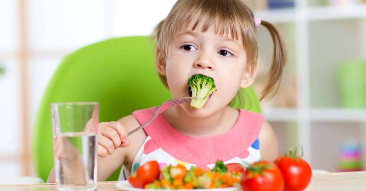 أطعمة تقوي مناعة الأطفال في الربيع.. درع طبيعي ضد الأمراض الموسمية