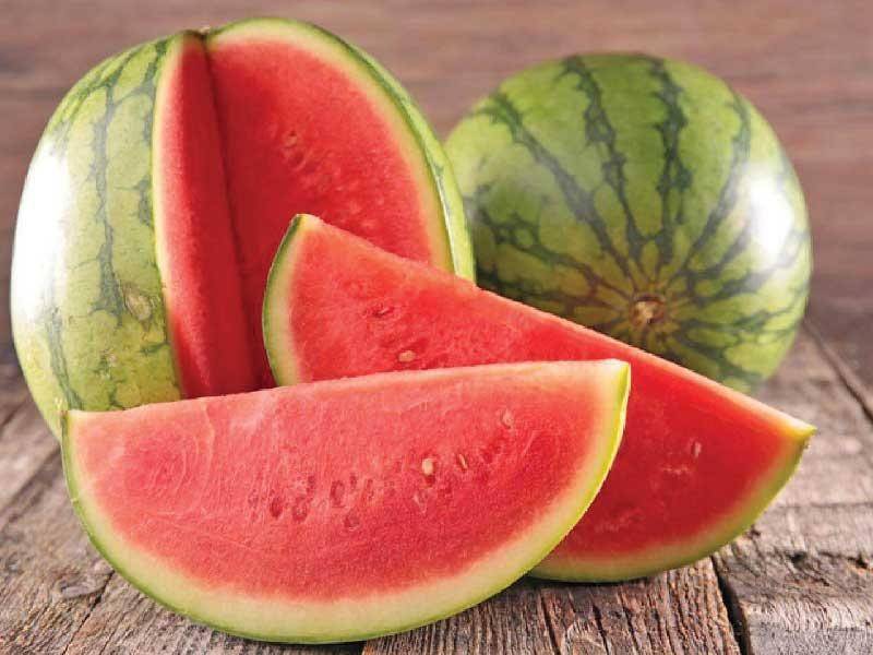 أسرار البطيخ.. صديق الصيف الأول ومفتاح الصحة والجما