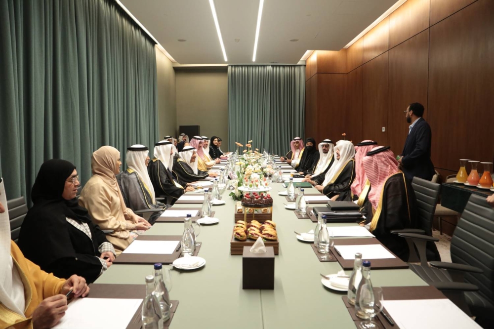 الصالح يؤكد أهمية تعزيز التعاون البرلماني الخليجي وتعميق إسهامات المجالس التشريعية في المحافل الإقليمية والدولية