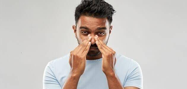 أعراض انسداد الأنف المزمن بدون زكام: أبرزها فقدان حاسة الشم