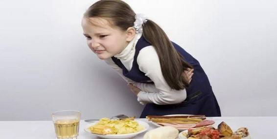 من بينها الانتفاخ وعسر الهضم.. أعراض تراكم السموم في الجسم