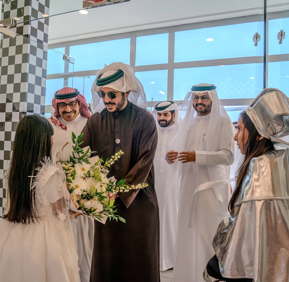 خالد بن حمد يكرم الفائزين في بطولة  الشطرنج لمدارس البحرين