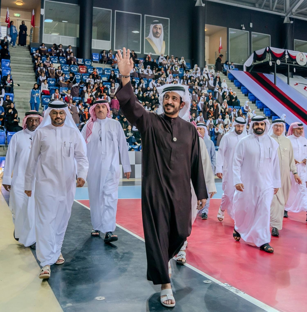 خالد بن حمد يكرم الفائزين في بطولة  الشطرنج لمدارس البحرين