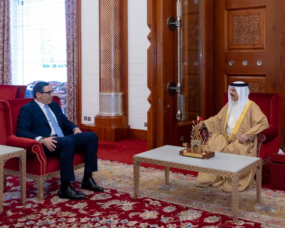 الملك يستقبل وزير الخارجية القبرصي