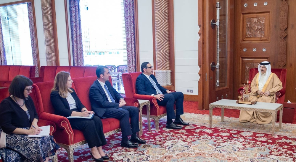 الملك يستقبل وزير الخارجية القبرصي